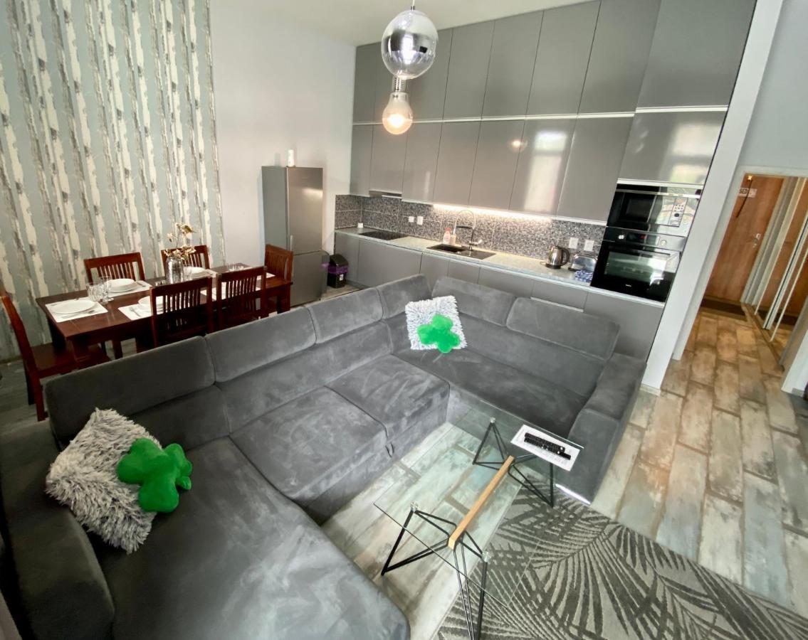 Royal City Centre Apartment Poprad Esterno foto