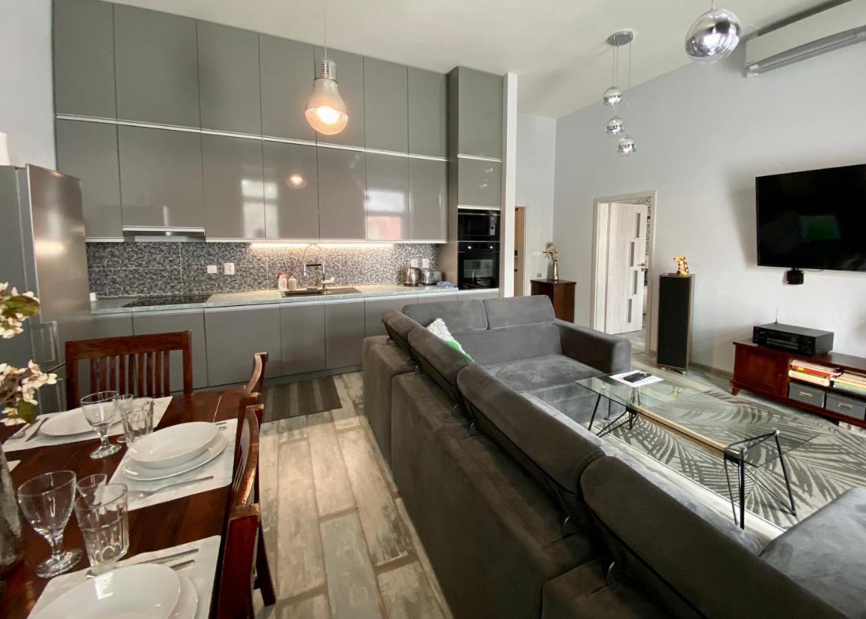 Royal City Centre Apartment Poprad Esterno foto