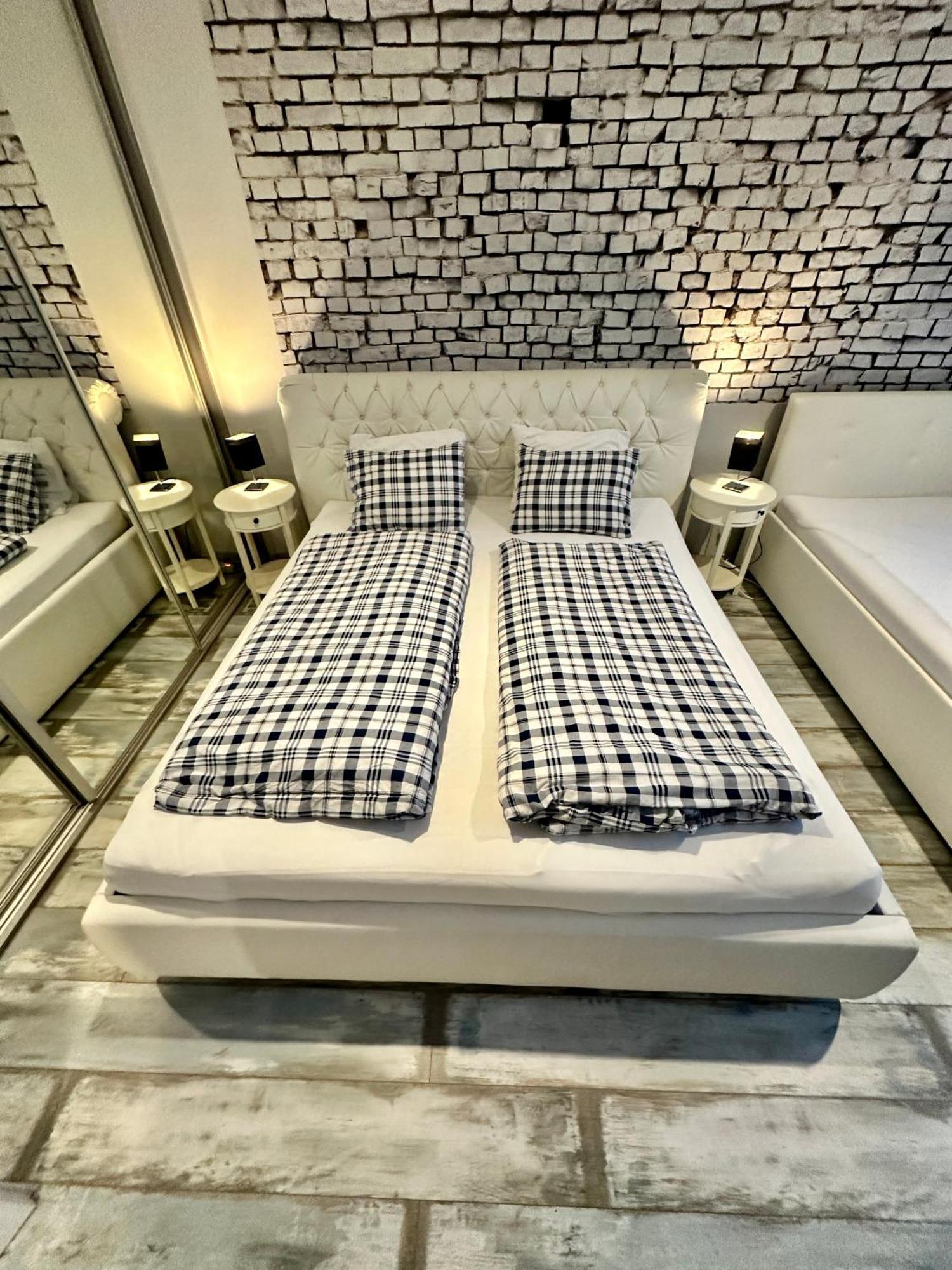 Royal City Centre Apartment Poprad Esterno foto