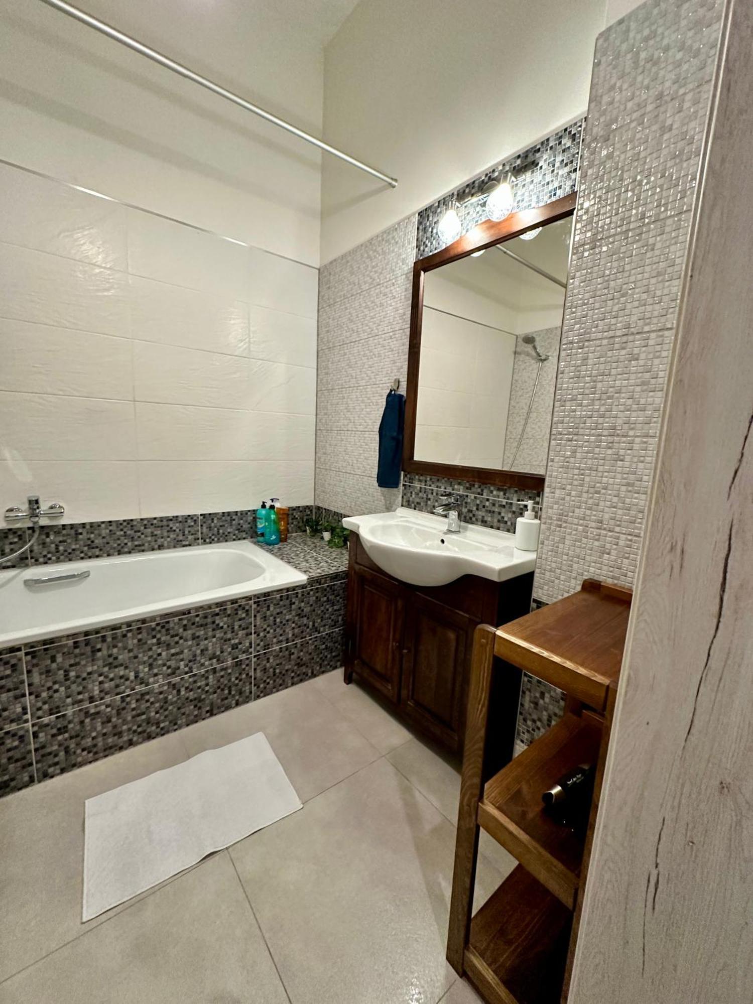 Royal City Centre Apartment Poprad Esterno foto